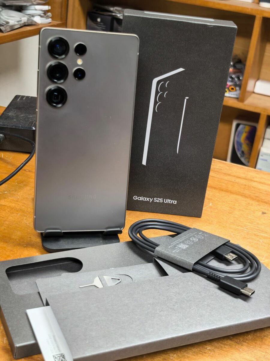 SAMSUNG 25 ULTRA 256gb 12 ram