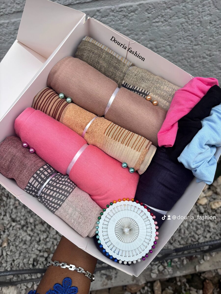 Box, coffret hijab multicolore