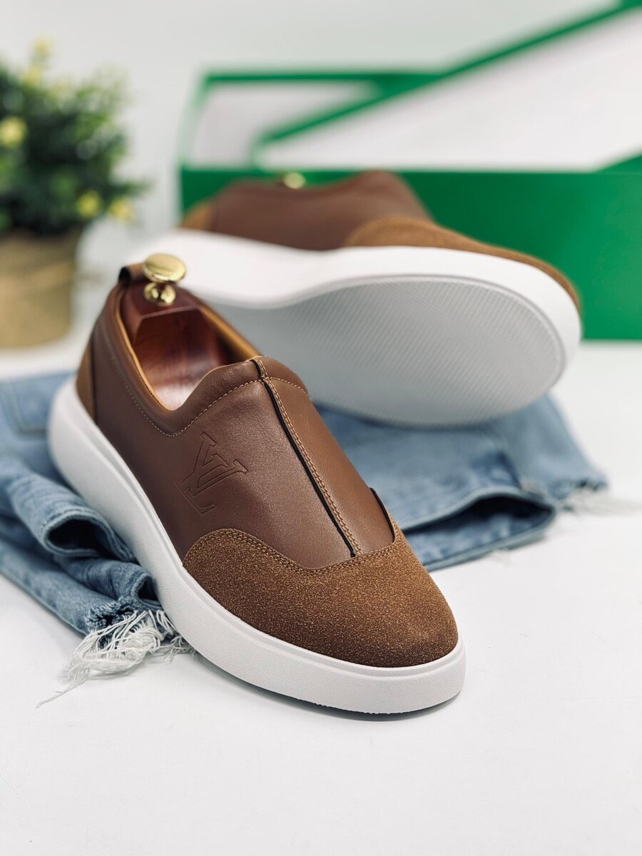 LOUIS VUITTON EASY WEAR