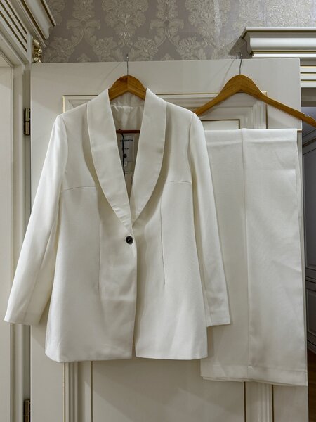 Брючный костюм женский