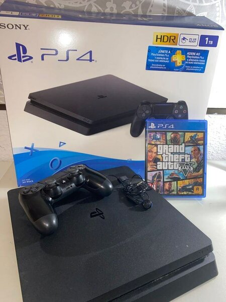Console PS4 avec jeux inclus