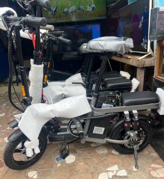 Trottinette électrique pliable