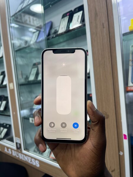 iPhone 12 Blanc 64Go