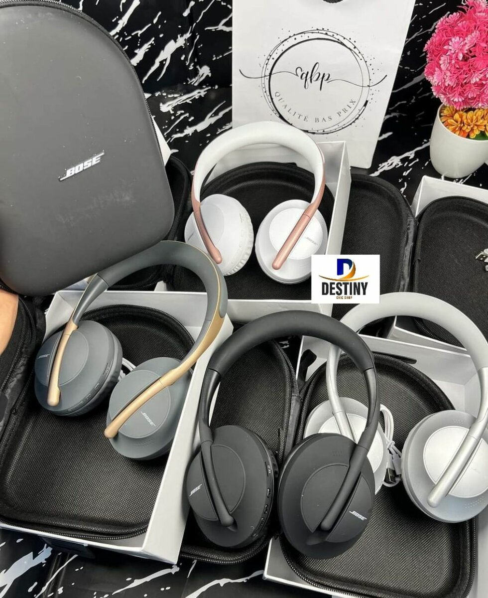 Casque bluetooth Bose 700 muni d'un sac pure bass