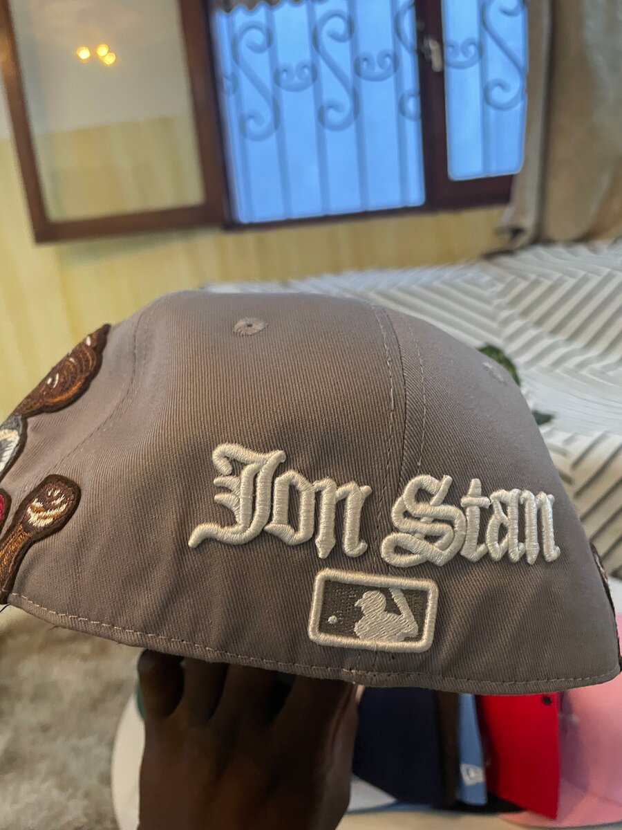 Casquette MLB brodée grise