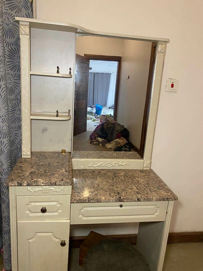 Dressing mirror plus chair