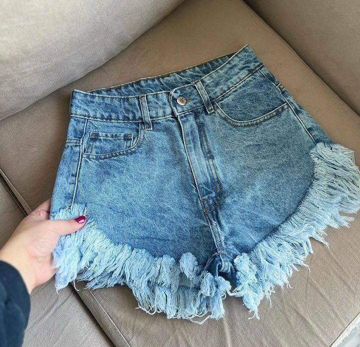 Short en jean à franges