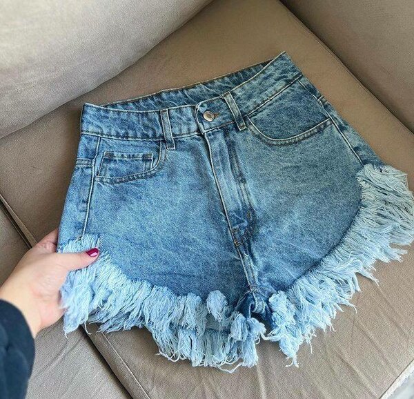 Short en jean à franges