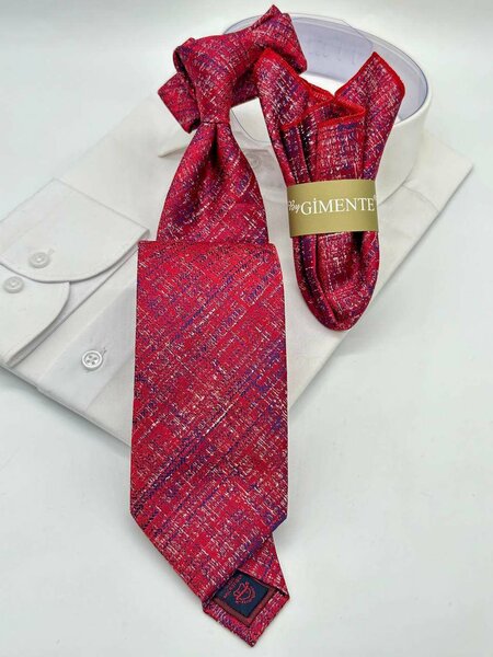 Flying tie with pocket square