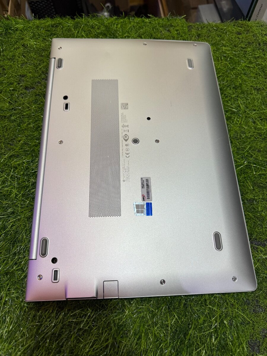 HP EliteBook 840 G5 RAM 16GB Intel Core i5 SSD 256GB FROM UK