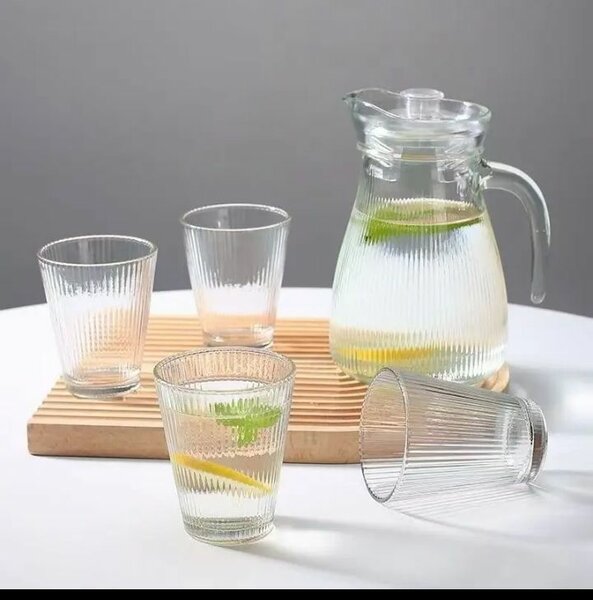 Ensemble carafe et verres en verre