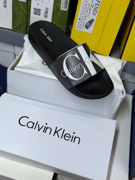 Claquettes Calvin Klein Noir