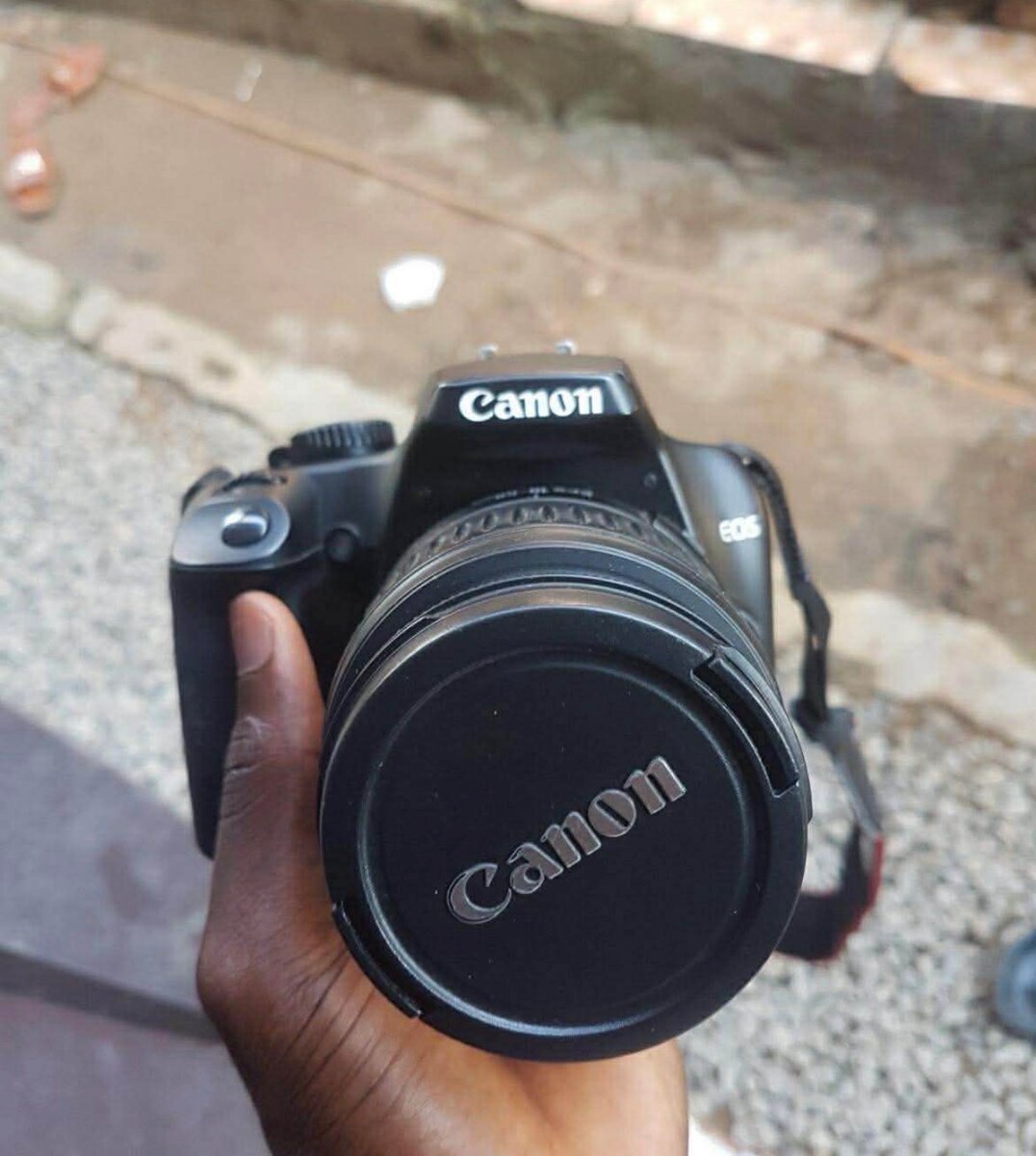 Appareil photo reflex Canon