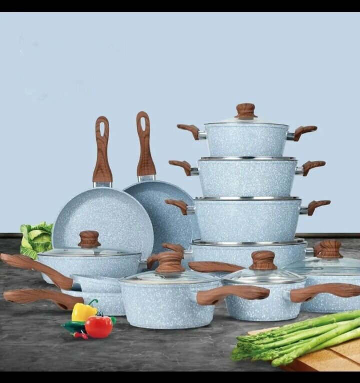 Nonstick cookware set