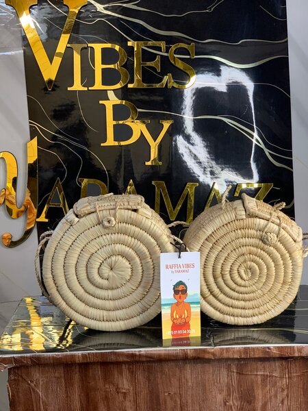 Sac rond en raphia élégant