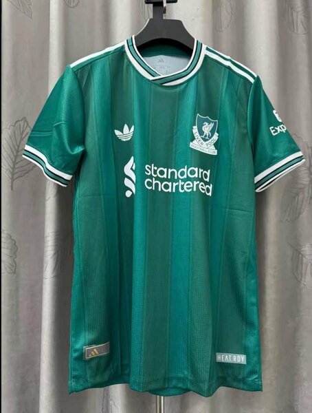 Maillot de Foot Liverpool FC