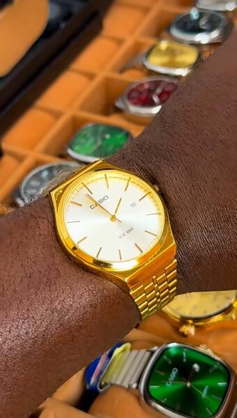 Montres classiques en acier inoxydable