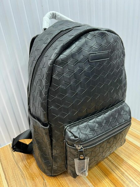 Sac à dos en cuir élégant