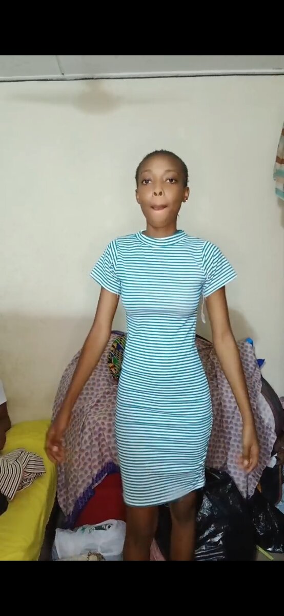 Robe rayée moulante élégante