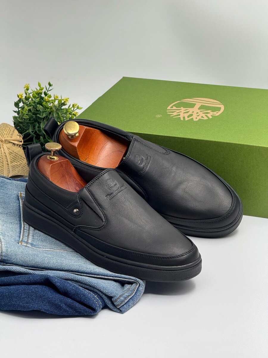 TIMBERLAND ALL BLACK