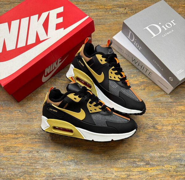 Baskets Air Max colorées élégantes