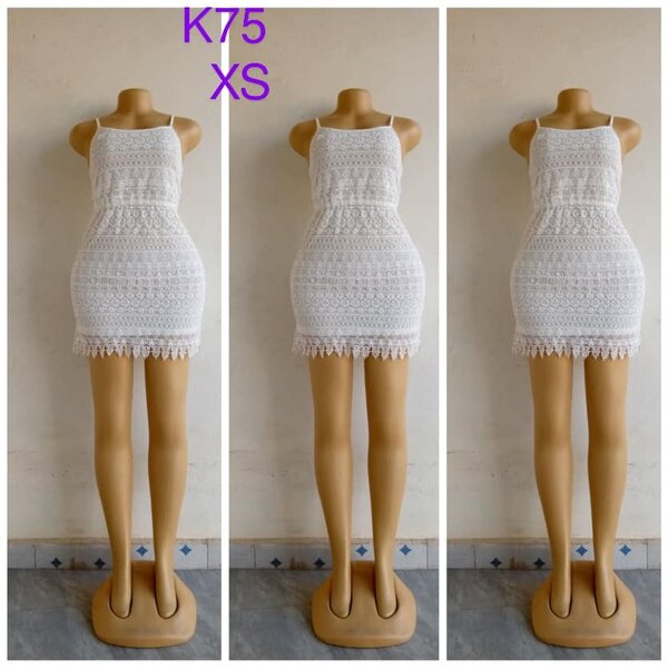 Dress white, guipure, short, size XS