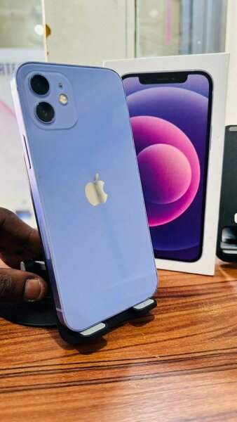 iPhone 12 128gb avec carton ( san id )
