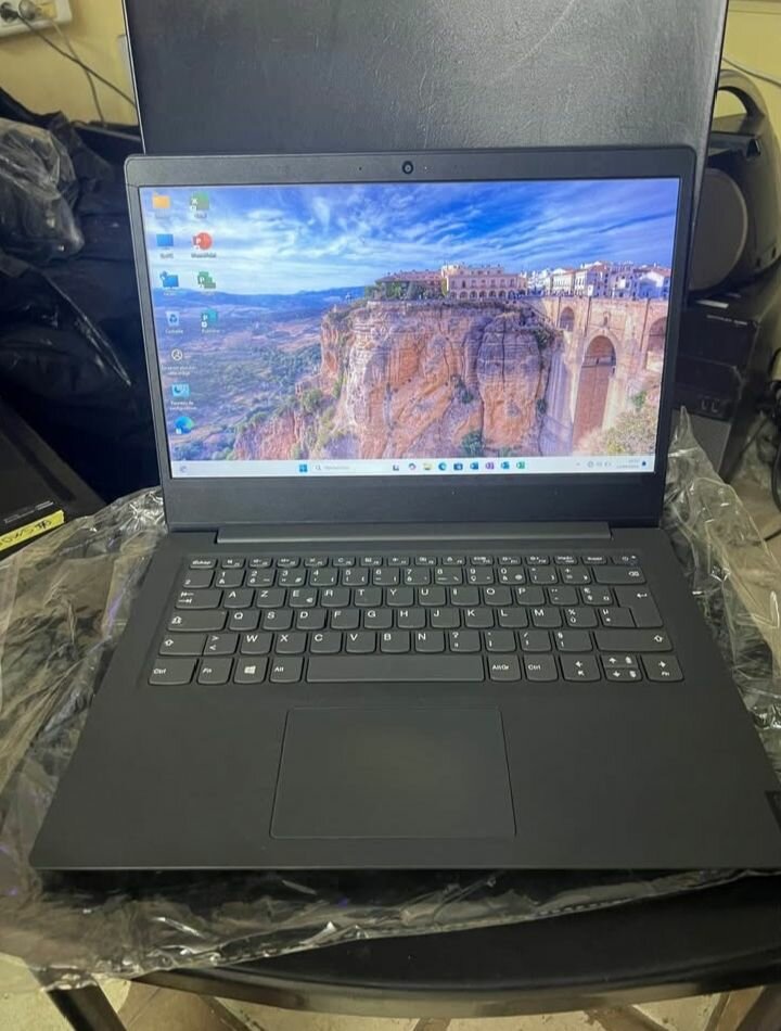 Ordinateur Portable Lenovo