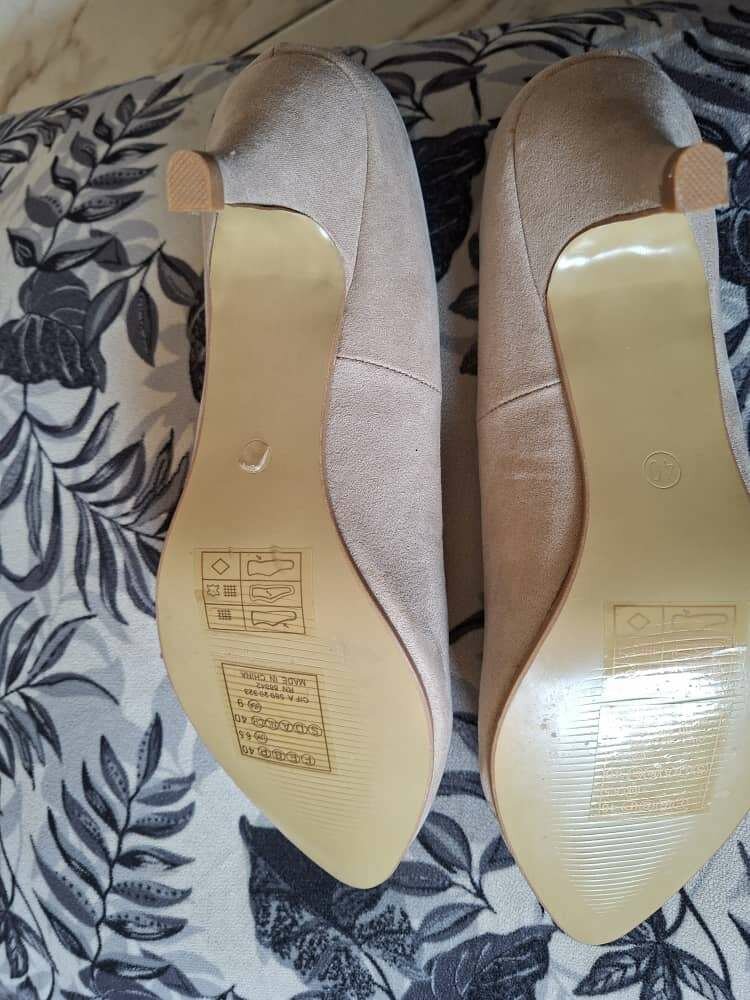 Escarpins Beige Élégants