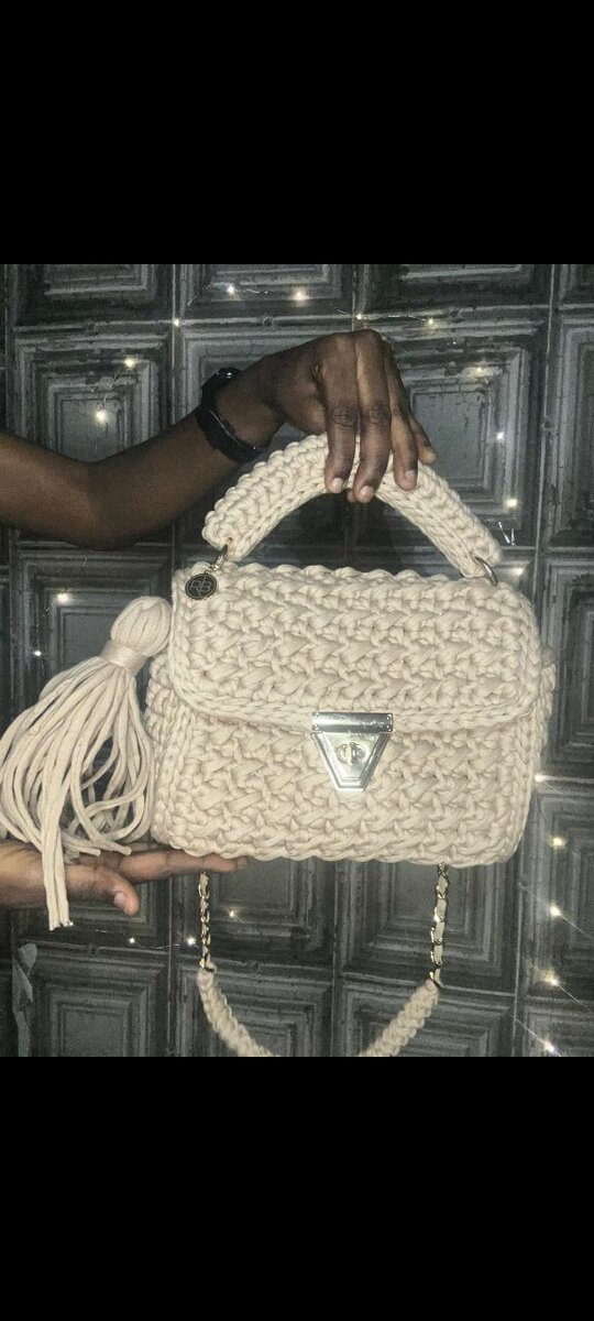 Sac à main tricoté chic