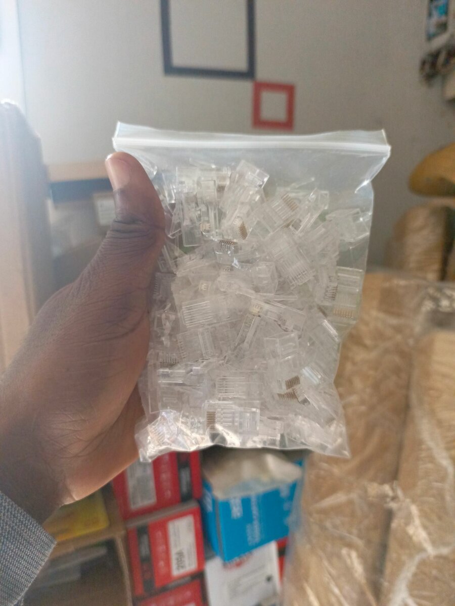 Lot de 100 Connecteurs RJ45-Ez (traversant)