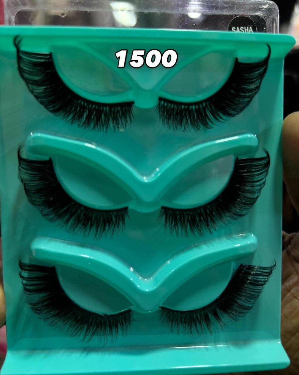 Faux Cils Volumineux