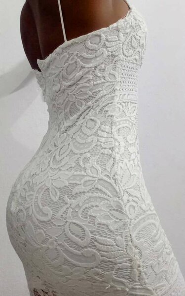 Robe en dentelle blanche chic
