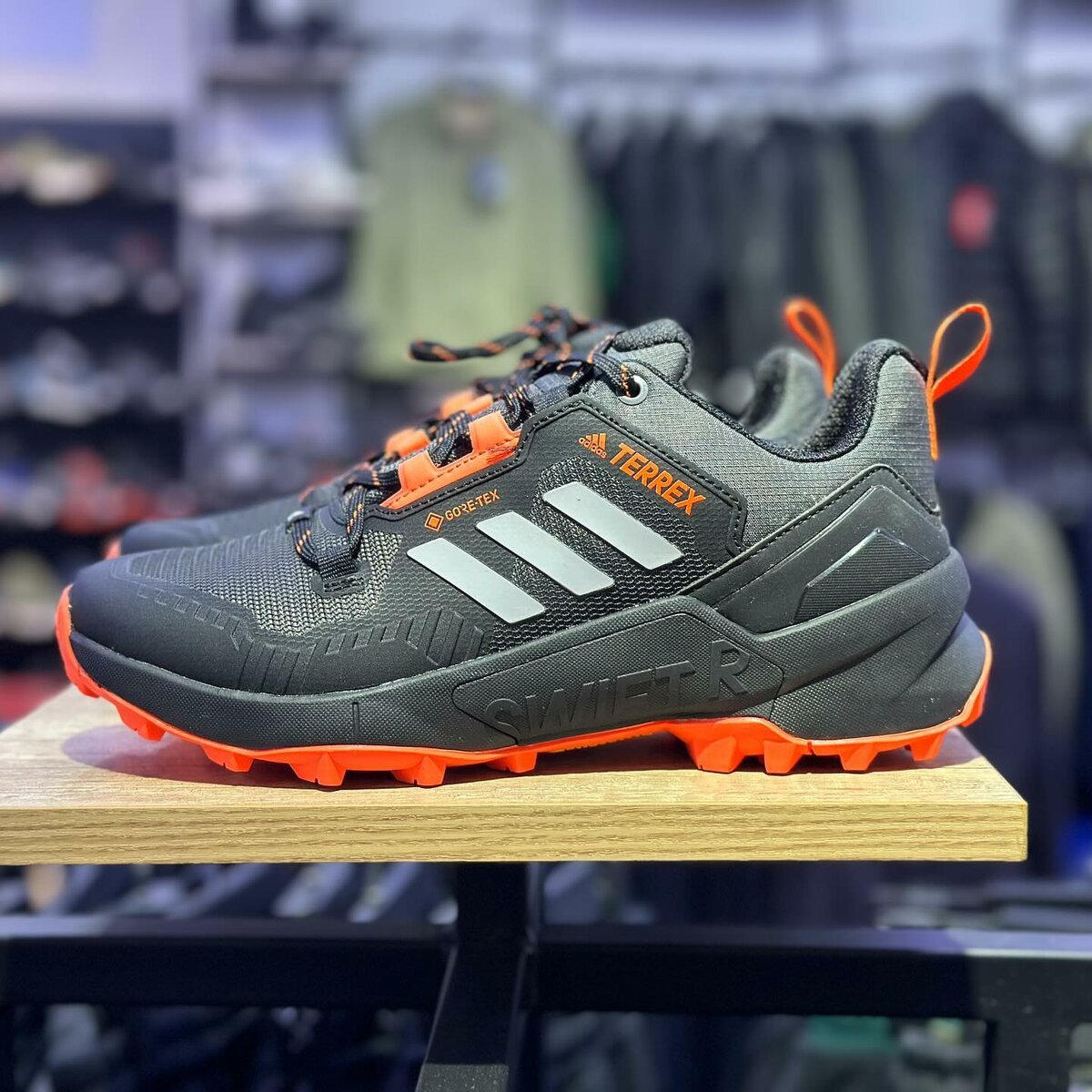 Термо кроссовки размер 40-44