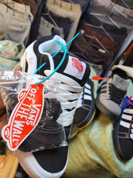 Vans Knu