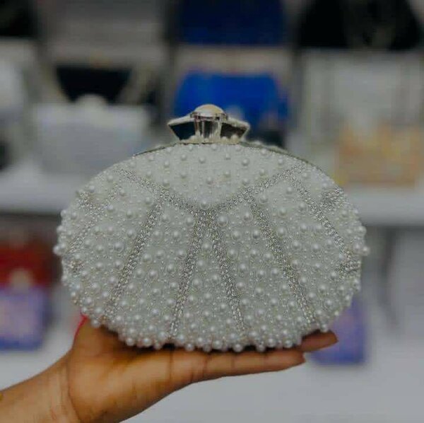 Clutch perlé élégant