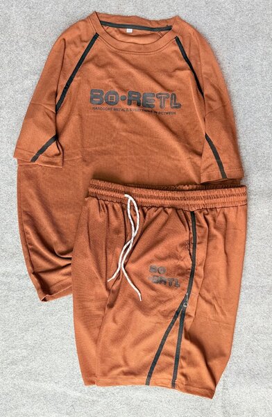 Ensemble de sport décontracté