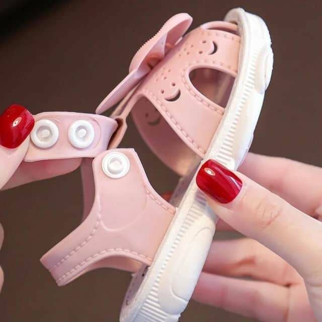 Sandales de princesse pour petite fille en gomme