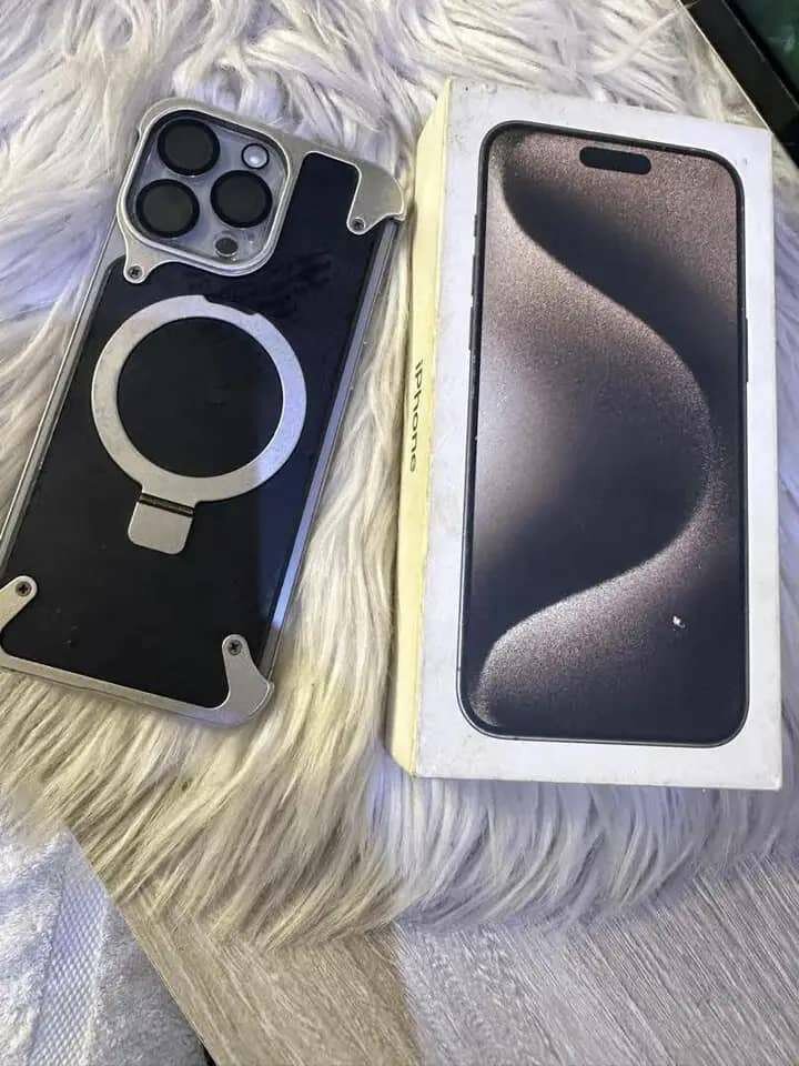 Coque magnétique pour iPhone