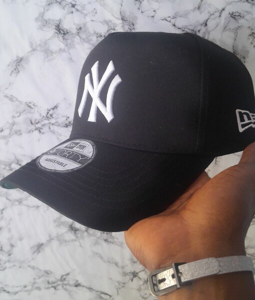 Casquette NY noire ajustable