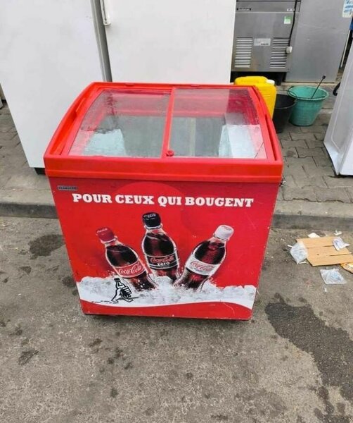 Congélateur Coca-Cola rouge
