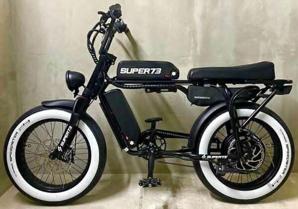 Vélo électrique SUPER73 noir
