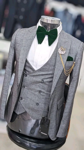 Suit gris
