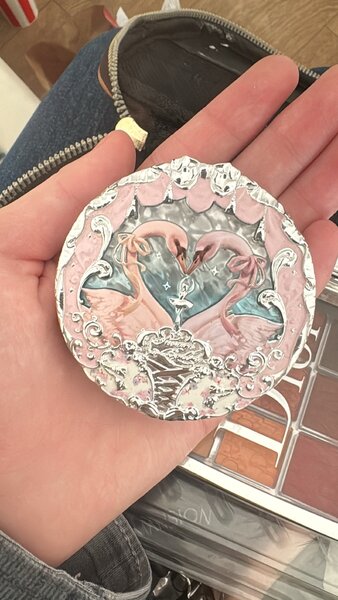 Румяна Flowers knows