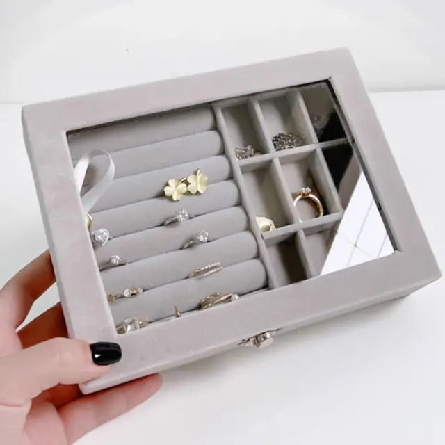 Boîte à bijoux en velours