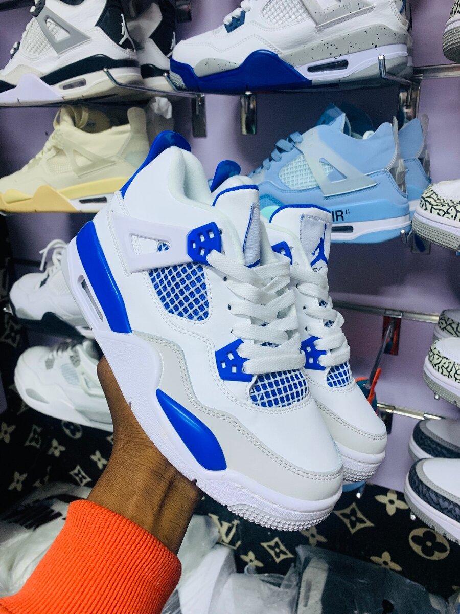 Jordan 4