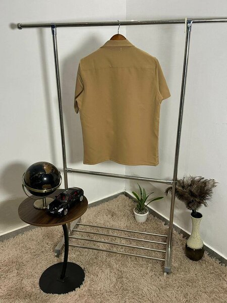 Chemise à manches courtes élégante