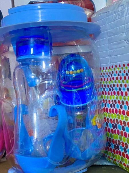 Baby feeding bottles set