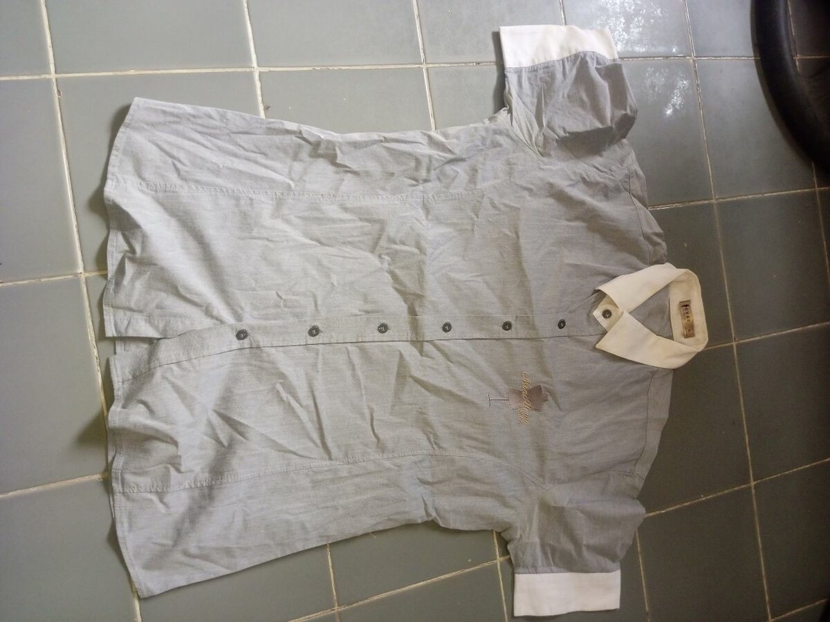 Chemise grise classique