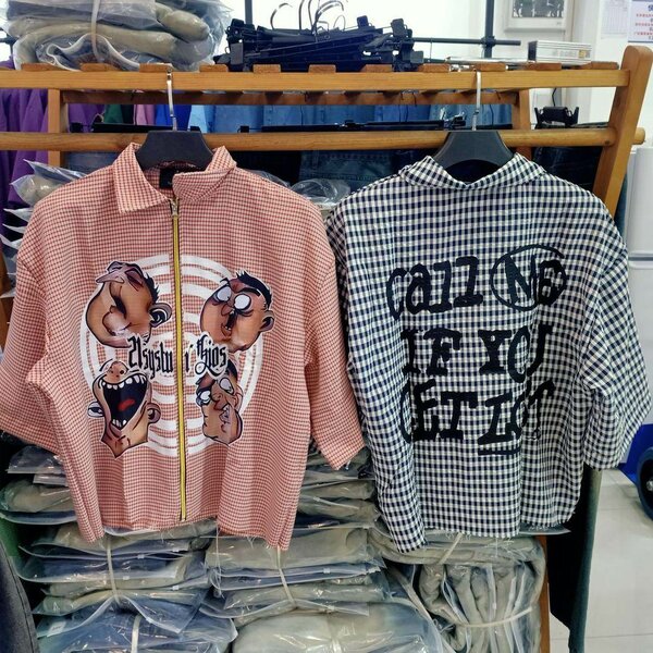 Chemises à carreaux graphiques